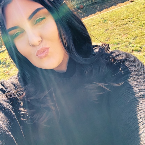 Meet the Posher Other - Meet your Posher, Courtney